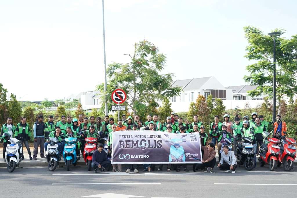 rental-motor-listrik-makassar-smoot-tempur